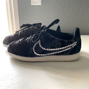 Womens Black Velvet Nike Cortez Sz 7.5